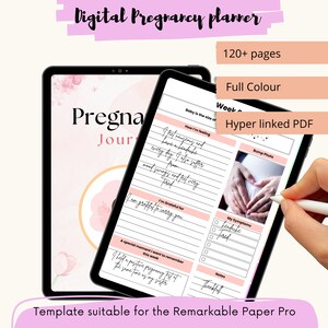 Op de afbeelding: Een digitale zwangerschapsplanner op een tablet met een roze en wit bloemenontwerp. De planner bevat meer dan 120 pagina's, is in kleur en is een hyperlinked PDF. De tekst op het scherm luidt "Zwangerschapsdagboek".