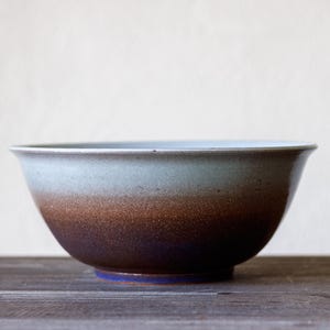 Handmade Ceramic Bowl, Rustic Stoneware Bowl, Gradient Glaze Pottery, Artisan Serving Bowl, Unique Kitchen Decor, Modern Minimalist Bowl
