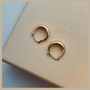 18k Solid Gold Dome Hoop Earrings / Loop Earrings / Minimalist Earrings / Dainty Earrings / Everyday Earrings / REAL Gold / Gift for her