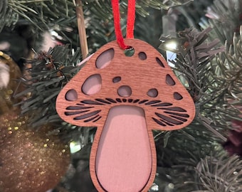 Laser-Cut Wooden Mushroom – Christmas Ornament, Birthday Favor, Woodland Decor, Handmade Rustic Gift