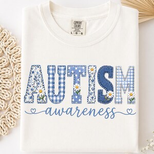 Chemise de sensibilisation à l'autisme, t-shirt marguerite imitation broderie, cadeau pour maman autiste, chemise à fleurs vichy bleue, t-shirt de soutien à la neurodiversité