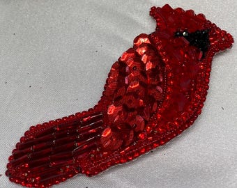 Kardinaalbroche, rode vogelbroche, kralen kardinaalspeld, handgemaakte vogelsieraden, kerstbroche, cadeau voor vogelliefhebbers