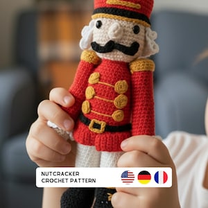 Patrón de Cascanueces a Crochet: Muñeco Soldado Navideño DIY (PDF en 3 Idiomas)