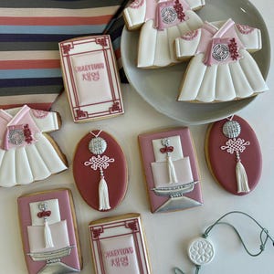 Modern Korean Dol Doljanchi Doljabi Baek-il Hanbok Custom Cookie Set (Girls version)-Decorated Cookies, Birthday, Celebration Cookies