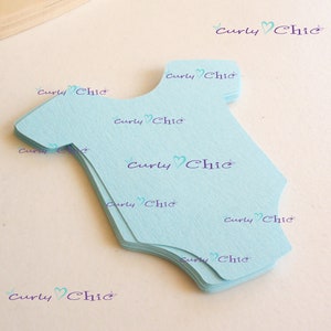 Etiquetas de body para bebé 4" -Etiquetas de baby shower -Troqueles de camisa de bebé de papel -Etiquetas de body personalizadas -Decoración de favores de fiesta -Tarjeta de cumpleaños