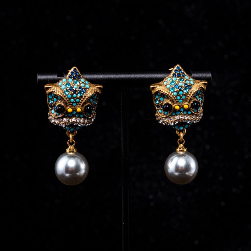Tres Chic Lion Lap  Earrings main image 1
