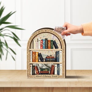 Personlig sparbössa för bibliotek, sparbössa för bokälskare, specialdesignad bokhylledekor i trä, present till bokmal, minnessak till läsfond