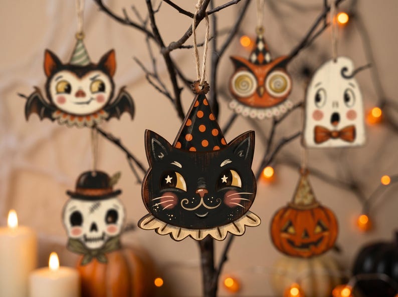 Mini Halloween-dekorationer för litet träd, vintage Halloween-dekor inomhus med vampyr, sött spöke, pumpa, svart katt, skelett, häxuggla bild 9