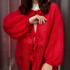 Handgefertigte Mohair Strickjacke: Weicher Roter Flauschiger Pullover