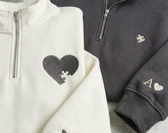 Individuell gesticktes Paar-Sweatshirt, gesticktes Herz und Puzzleteil-Sweatshirt, Initiale mit Herz auf dem Ärmel, Valentinstagsgeschenk