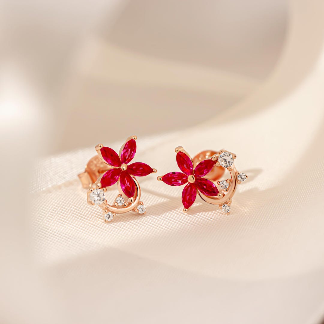 FLORAL CLIMBER EARRINGS - WHITE