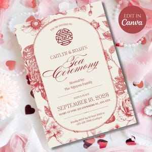 Może przedstawiać: Kremowe zaproszenie z bordowymi ilustracjami kwiatowymi i tekstem. Zaproszenie głosi "Caitlyn & Noah's Tea Ceremony" z datą 18 września 2025 r. Karta otoczona jest różowymi i białymi elementami dekoracyjnymi.