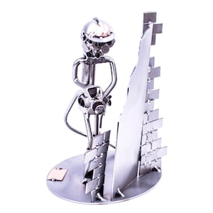 Handgefertigte Feuerwehrmann Figur Geschenk für Feuerwehr Enthusiasten und Väter Zeitloses Dekor für Sammler Artisan Craft.