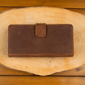 Portafoglio in pelle fatto a mano, ampio spazio di archiviazione realizzato con abile maestria