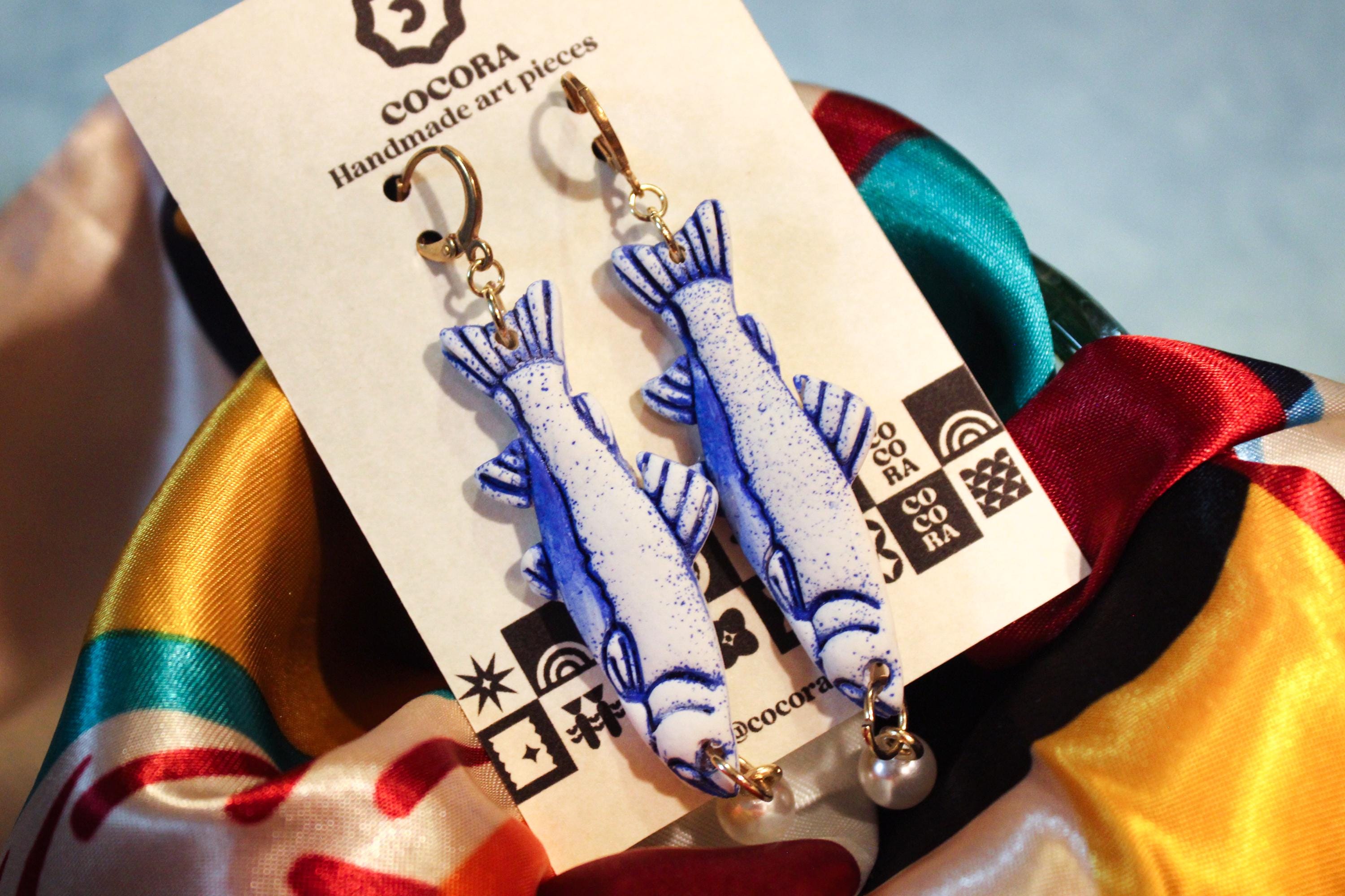 Sardine Pearl Hoop Earrings