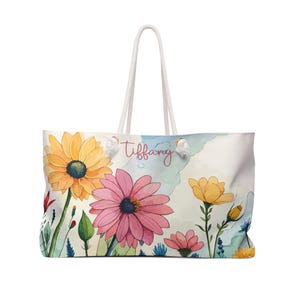 Personalized Floral Weekender Bag - Mother&#39;s Day Gift for her, Floral Travel Bag, Customized Bag, Gift for Her, Flower Print Duffle Bag