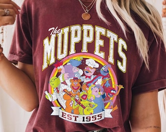 Disney The Muppets Group Characters Est. 1955 T-shirt, Retro Muppets Gang Fozzie Kermit Animal Miss Piggy Tee, Disneyland Family Trip 2026