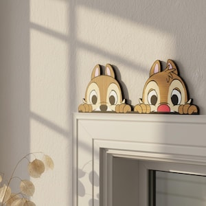 Cute Peekaboo Chip N Dale Door Corner Sign, Disney Chipmunk Brothers Peeking Peeker Wooden Door Topper, Cute Disney Kid Room Decoration