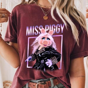 Vintage Miss Piggy Diva Style T-Shirt, Miss Piggy Framed Glamorous Look Tee, Funny The Muppets Shirt, Disneyland Family Trip Matching 2025