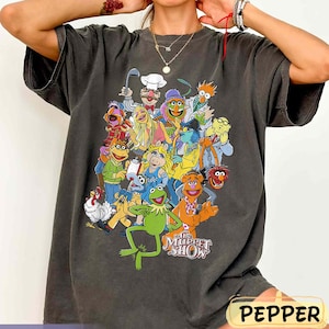Disney The Muppets Character Group Portrait T-Shirt, Vintage Kermit Miss Piggy Gonzo Fozzie Animal Tee, Disneyland Family Trip Matching 2025