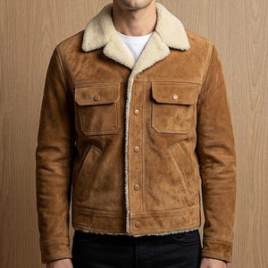 Chaqueta estilo camionero de ante marrón para hombre con cuello y forro de piel de oveja