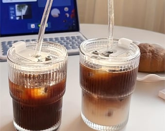 Vaso de café helado de vidrio acanalado con tapa y pajita (450 ml)