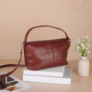 Burgunder Leder Umhängetasche, Frauen Schultertasche, Cross Body Bag, Leder Geldbörse, minimalistische Frau Handtasche, Reise Ledertasche, Geschenk für sie