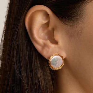 Minimalist Baroque Pearl Stud Earrings,Irregular baroque pearl earrings,Elegant Wedding Earrings,Sterling Silver Pearl Earrings,Gift for Her