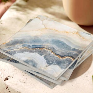 Ensemble de 4 sous-bocks aspect marbre bleu gris, sous-bocks pour boissons design pierre océan moderne, décoration de table motif géode neutre