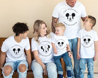 ディズニー旅行シャツ、地球上で最も幸せな家族シャツ、地球上のお父さんTシャツ、地球上のママシャツ、ミッキーミニーシャツ、家族お揃いTシャツ