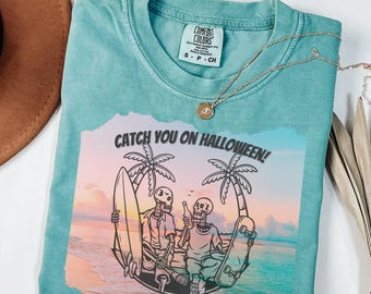 Camiseta Summerween Spooky Comfort Colors® "Atrápame en Halloween", divertida camiseta playera de Halloween, camiseta de Halloween en verano, camiseta de esqueleto de verano