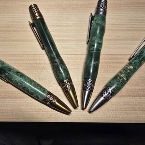 Caneta de nó celta