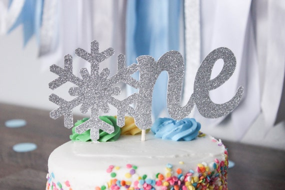 Download Winter Onederland Cake Topper In Silver Glitter Snowflake Cake Decoration 1 St Birthday Decoration Snowflake Cake Topper Home Living Kitchen Decor