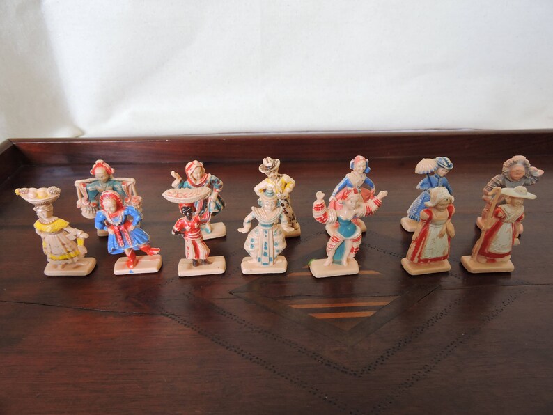 best paint for plastic figurines