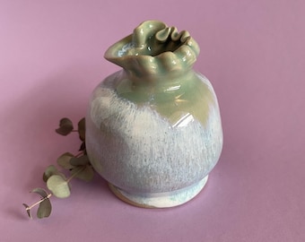 手作りの陶器の花瓶（13.5 cm）緑色 - Etsy 日本