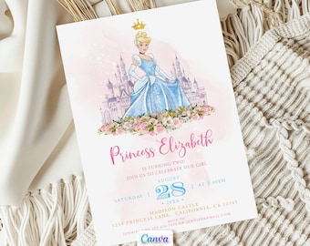 Puede incluir: Una invitación con temática de princesa con Cenicienta con un vestido azul y una corona dorada, frente a un castillo. La invitación incluye el texto "Princess Elizabeth is turning two!" y detalles del evento.