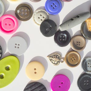 Vintage Clothing Button Set – Unique and Stylish Decorative Buttons