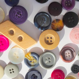 Vintage Button Set - Unique Colorful Sewing Buttons for Crafts