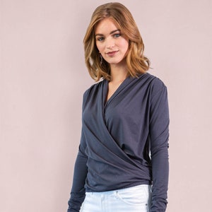 Gola alta feminina cinza, gola alta de algodão orgânico, gola alta de bambu, blusa envolvente para ioga, estilo esportivo, blusa feminina, camiseta feminina, blusa com decote em V, cinza, manga comprida