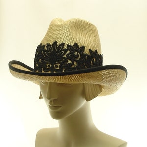 brim straw