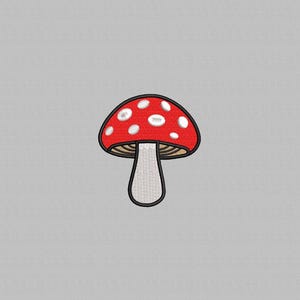 Può includere: Toppa ricamata raffigurante un fungo rosso con pois bianchi e gambo bianco. Il fungo ha un contorno nero su sfondo grigio. Adatto per abbigliamento o accessori.