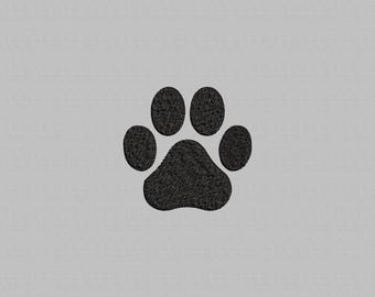Könnte beinhalten: Ein schwarzes Pfotenabdruck-Design auf hellgrauem Hintergrund. Der Pfotenabdruck ist eine stilisierte Darstellung der Pfote eines Tieres mit fünf ovalen Ballen. Das Design ist schlicht und sauber, geeignet für Produkte rund um Haustiere.