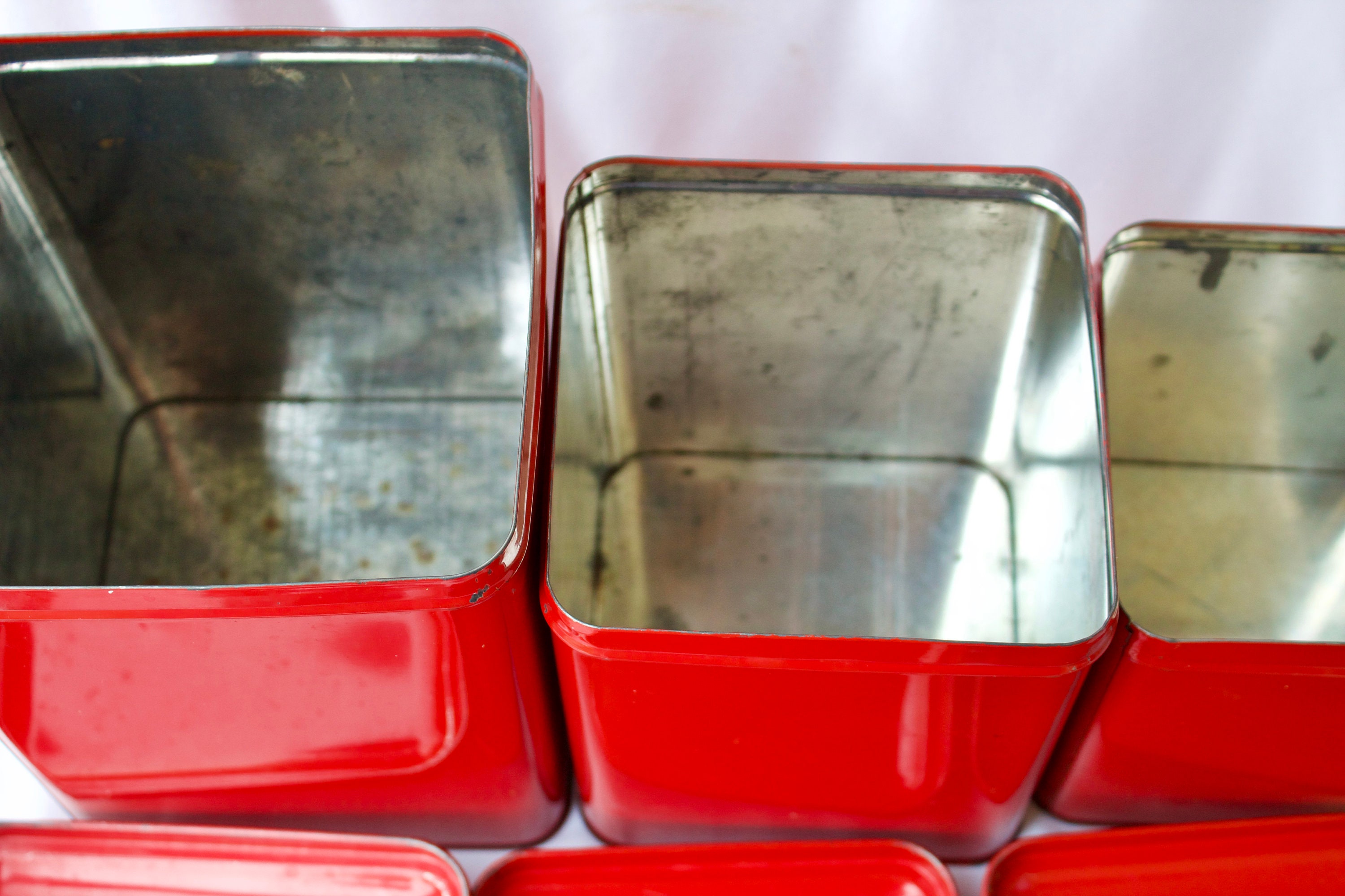 Vintage Botes de lata Roja / Regalo para Vivero / Cajas de | Etsy