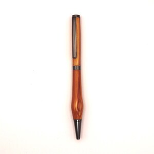 Houtgedraaide pen