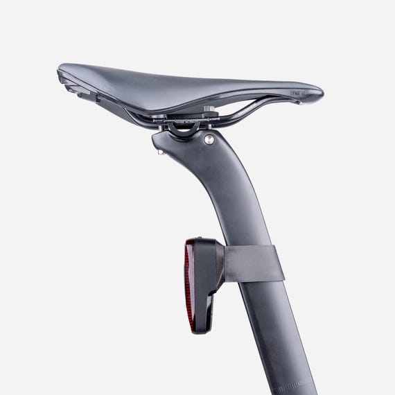 Pinarello Dogma F シートポスト用レーダーマウント - Wahoo Trackr