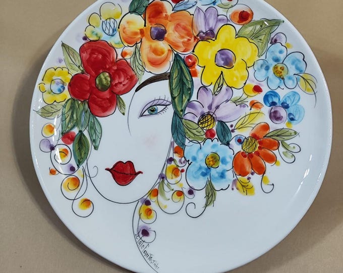 Piatto Femmena in Gres Dipinto a Mano – Regalo per Lei e per la Tavola