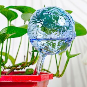 Plants Self-watering Glass Lazy Watering Irrigation Balls,Indoor Plant Watering Globes, Self Automatic Watering Bulbs
