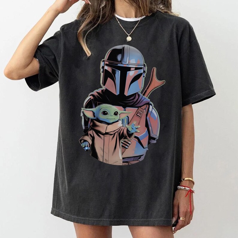 Retro Disney Star Wars Shirt, Darth Vader And Grogu Tee, Vintage Sci Fi Fan Tee, Disney Trip Star Wars Day Outfits, Walt Disney World bild 5