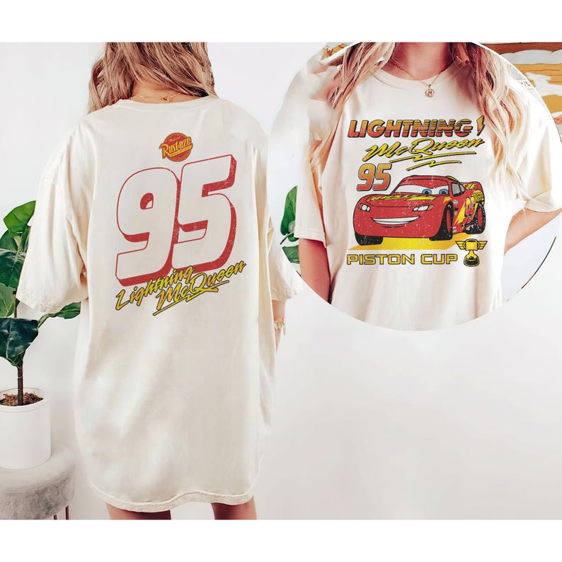 Vintage Lightning McQueen Comfort Colors Shirt, Disney Pixar Cars Shirt, Retro McQueen Graphic Tee, Disney Family Vacation Trip Shirt 2026 bild 1