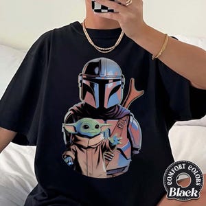 Retro Disney Star Wars Shirt, Darth Vader And Grogu Tee, Vintage Sci Fi Fan Tee, Disney Trip Star Wars Day Outfits, Walt Disney World bild 4